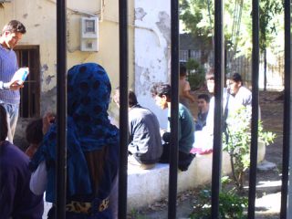 Λέρος: Τεράστιο πρόβλημα με τους παράνομους μετανάστες &#8211; Τρόφιμα αγοράζουν οι αστυνομικοί και το πλήρωμα του Λιμεναρχείου!