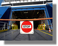 Δεμένα πλοία στα λιμάνια