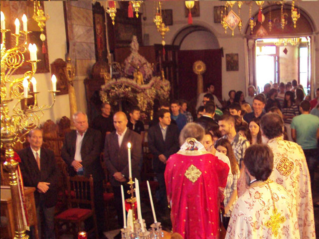 Φωτογραφικό υλικό από τη Θεία Λειτουργία για τους Λεριούς μαθητές των πανελλαδικών εξετάσεων