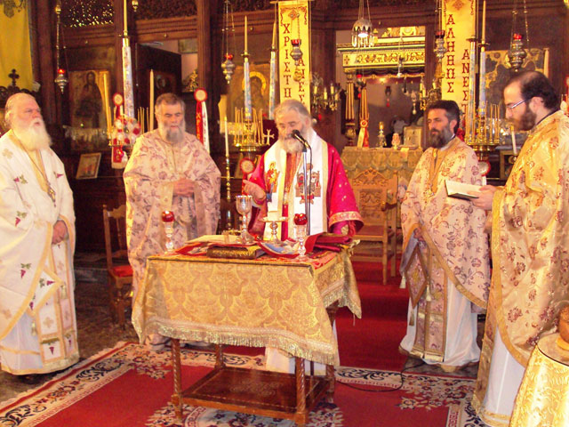 Φωτογραφικό υλικό από τη Θεία Λειτουργία για τους Λεριούς μαθητές των πανελλαδικών εξετάσεων