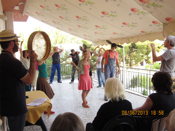 Θεατρική  παράσταση νυκτερινού σχολείου στο Ισιδώρειο Εκκλ. Γηροκομείο