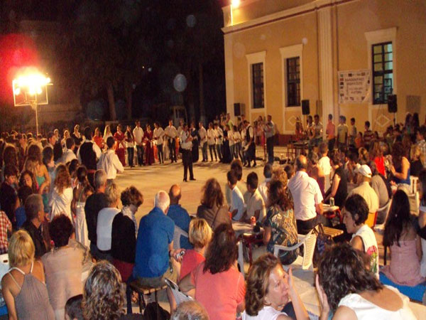 Με λαμπρότητα γιορτάστηκε η μνήμη της Αγίας Μαρίνας, στην ομώνυμη Ενορία της Λέρου Αγία Μαρίνα Λέρου