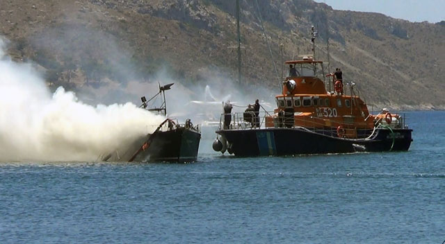 Πυρκαγιά σε ιστιοπλοϊκό σκάφος στο Λακκί Λέρου!