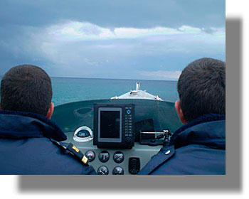 ΠΑΤΜΟΣ: Κατάσχεση ιστιοφόρου σκάφους που μετέφερε παράνομους μετανάστες και σύλληψη 3 διακινητών