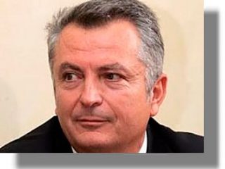 Η Εφημερίδα ΑΥΓΗ αποκαθιστά την τιμή και την υπόληψη του δημοσιογράφου και φίλου της Λέρου Γιώργου Παπαχρήστου