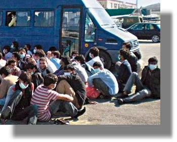 Σύλληψη 77 παράνομων μεταναστών στο Αγαθονήσι!