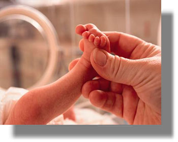 Η ύφεση «κατάπιε» τις γεννήσεις στην Ελλάδα