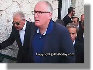 Επεισόδια στην Κω: Με “Προδότες” “Αλήτες” η υποδοχή Αβραμόπουλο-Τίμερμανς