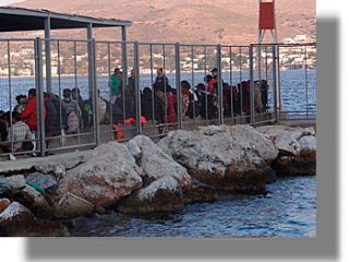 Λέρος: Εικόνες ντροπής διεθνώς εξαιτίας των μεταναστών