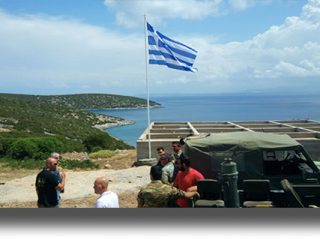 ΛΕΡΟΣ: Δημοτικός Σύμβουλος ανήρτησε Ελληνική Σημαία στο Φαρμακονήσι