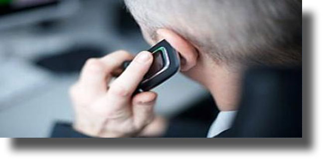 Πώς σας παρακολουθούν τα κινητά τηλέφωνα