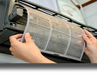 Μεγάλη ΠΡΟΣΟΧΗ με τα ΚΛΙΜΑΤΙΣΤΙΚΑ: «Θερίζει» η νόσος των λεγεωνάριων