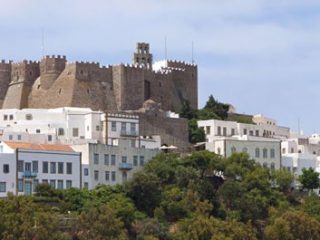 «Πουλάνε» στους δανειστές και ολόκληρη την Πάτμο!