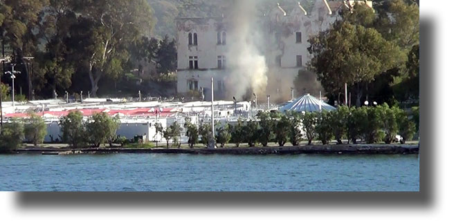 ΛΕΡΟΣ: Πυρκαγιά στο HotSpot – Στο νοσοκομείο δύο πρόσφυγες [VIDEO]