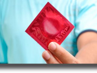 Stealthing: Το νέο επικίνδυνο φαινόμενο στο σεξ που καταπατά τα δικαιώματα των γυναικών