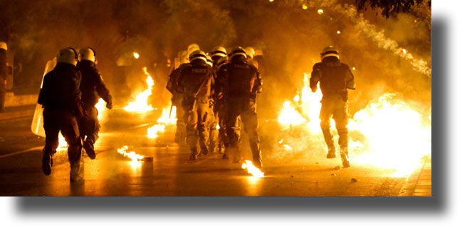 Διαβολικές “συμπτώσεις” του “λαϊκού αγώνα”