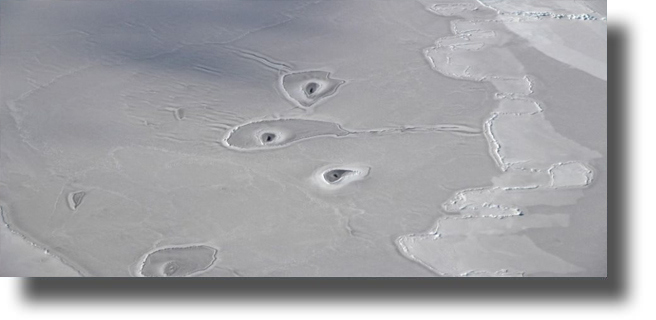 Μυστήριο στην Αρκτική: Η NASA ανακάλυψε «ανεξήγητες» τρύπες στον παγετώνα