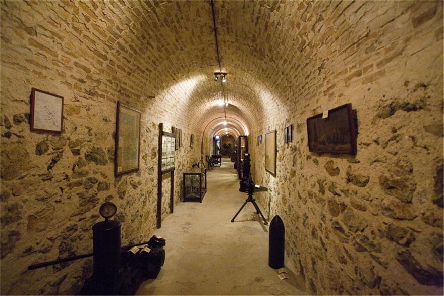 polemiko_mouseio_tunel_1