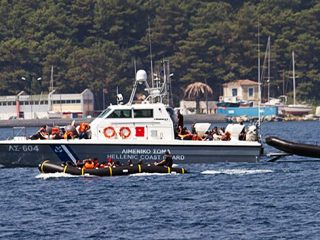 Επιχείρηση έρευνας και διάσωσης 101 αλλοδαπών ν/α της Καρπάθου – Μεταφέρθηκαν στη Λέρο