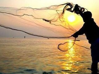 Δίχτυα και παραγάδια: Τα επιτρεπόμενα σύνεργα αλιείας από το υπουργείο Ναυτιλίας