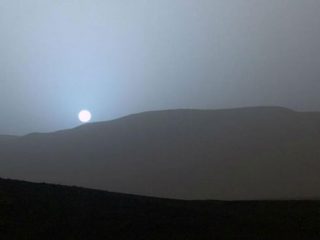 Απολαύστε το πρώτο ηλιοβασίλεμα από την επιφάνεια του πλανήτη Άρη [video]