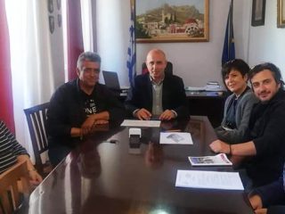 Λέρος: Υπεγράφη η σύμβαση για την κατασκευή 5 νέων παιδικών χαρών