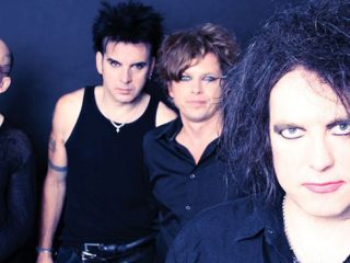 Ώρα για Cure: 40 χρόνια αγκαλιά με την αράχνη