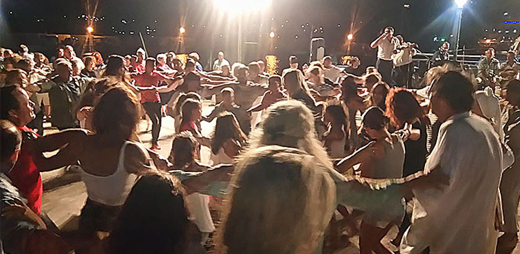 Λέρος: Πλήθος κόσμου στη «Γιορτή της Τράτας – Ψαρά» στο Παντέλι