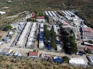 Μεταναστευτικό: Κλειστό κέντρο κράτησης στη Ρόδο και 3 στρατηγοί στις απελάσεις