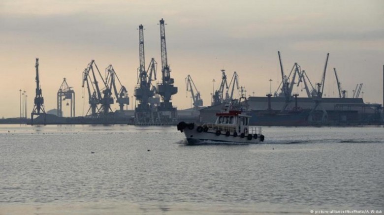 Σύγκρουση φορτηγών πλοίων στο λιμάνι της Θεσσαλονίκης