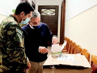 Περιφέρεια Νοτίου Αιγαίου: Παράδοση μεγάλου αριθμού rapidtest στην 95 ΑΔΤΕ