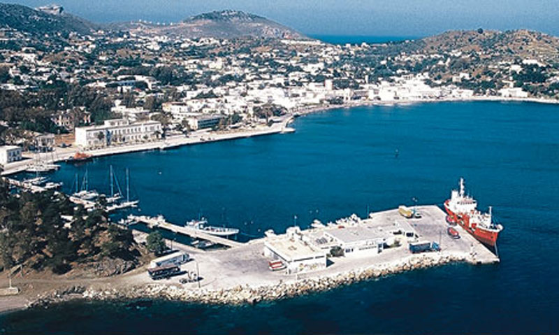 Λέρος: Στην τελική ευθεία το σημαντικό έργο χάραξης αιγιαλού και αποκατάστασης υποσκαφών στο λιμένα Λακκίου