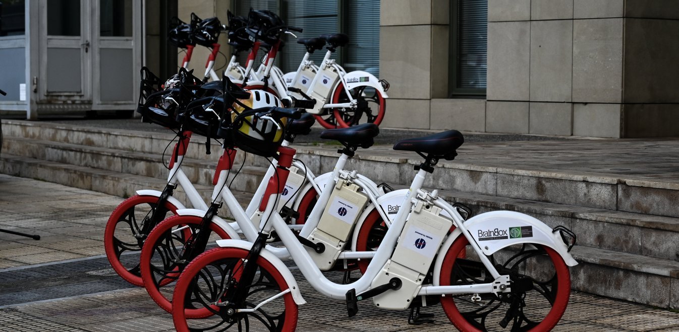 Ηλεκτροκίνηση: Τεράστια απήχηση στα ηλεκτρικά ποδήλατα – Μικρό ενδιαφέρον για αυτοκίνητα