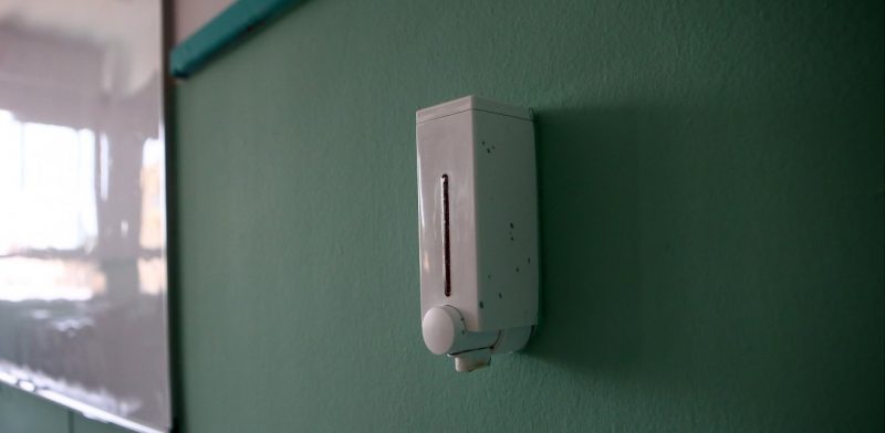 Κορωνοϊός: Ο ΕΟΦ ανακαλεί αντισηπτικό χεριών