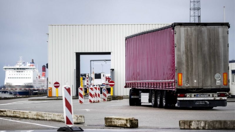 Χωρίς δασμούς, μόνο με ΦΠΑ, τα εμπορεύματα «Μade in Britain»