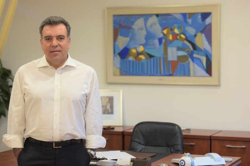 Ο Μάνος Κόνσολας εξελέγη καθηγητής στη Σχολή Ανθρωπιστικών Επιστημών του Πανεπιστημίου Αιγαίου