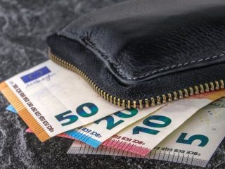 Κάλυμνος: Ταχυδρόμος βρήκε πορτοφόλι και το παρέδωσε