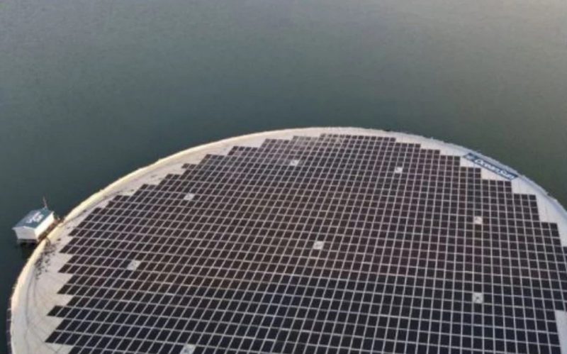 Συμφωνία για πλωτό φωτοβολταϊκό σε Ελλάδα και Κύπρο