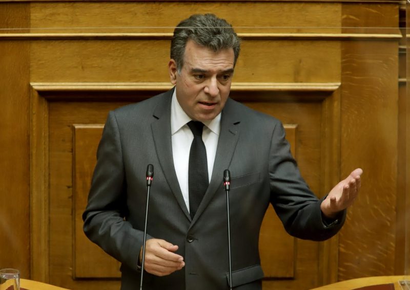 Πρόταση του Μάνου Κόνσολα για το ασφαλές άνοιγμα του τουρισμού