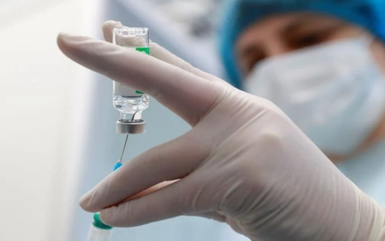 Ραντεβού για εμβόλιο: Τι πρέπει να ξέρετε πριν πάτε