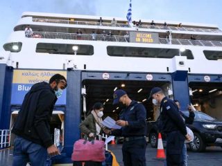 Λιμενικό: Εκτός πλοίων 2.500 άτομα το τριήμερο