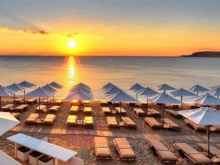 Παράταση στην προθεσμία των Δήμων για τις μισθώσεις παραλιών