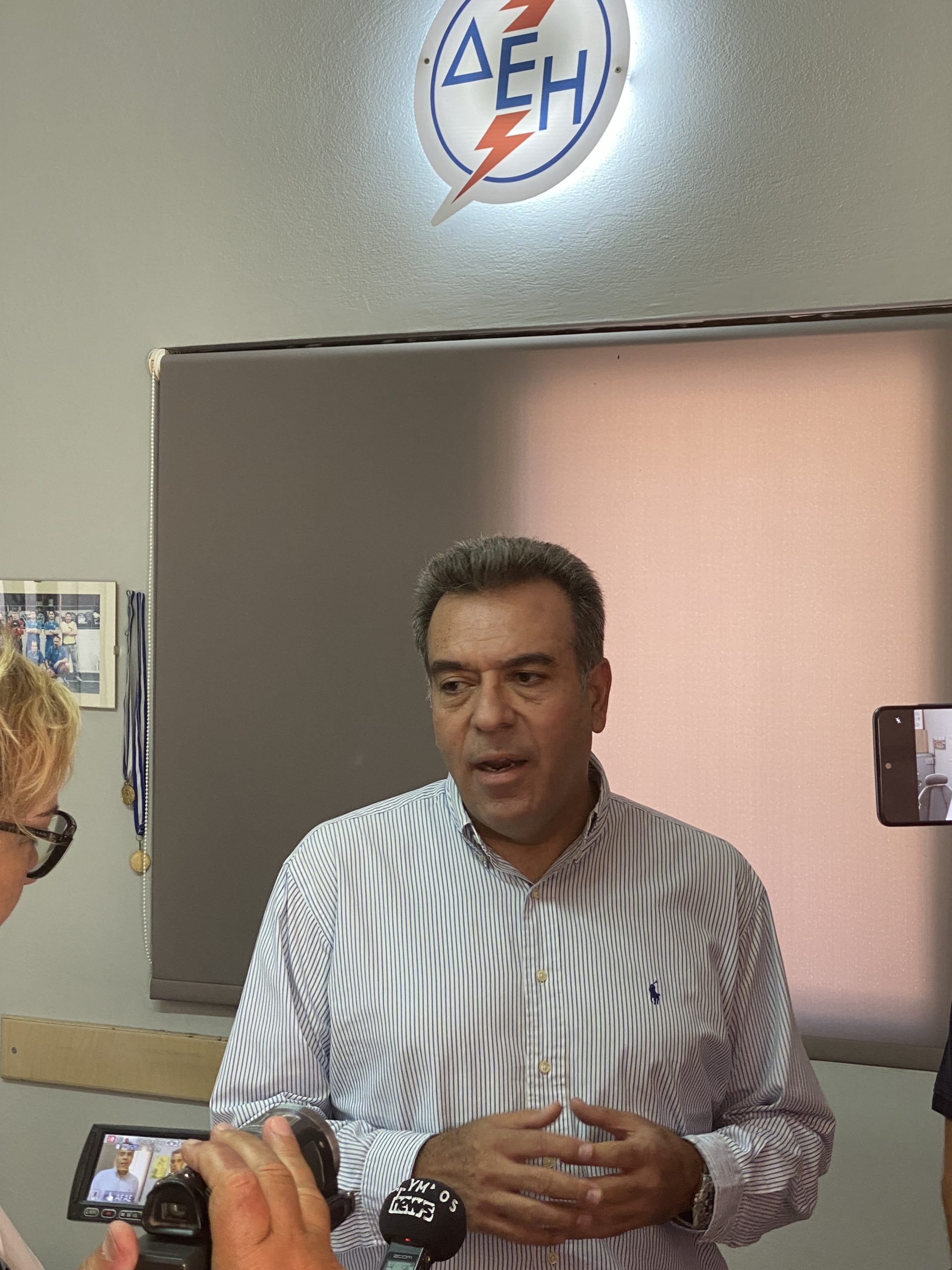 ΜΑΝΟΣ ΚΟΝΣΟΛΑΣ: «Απαράδεκτη η κατάσταση με τις συνεχείς διακοπές ηλεκτροδότησης σε Λέρο, Κω και Κάλυμνο»