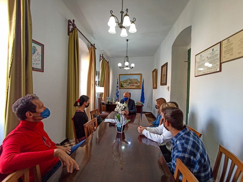 Λέρος: Επίσκεψη μαθητών του Μπουλαφέντειου Λυκείου στον Δήμαρχο Λέρου