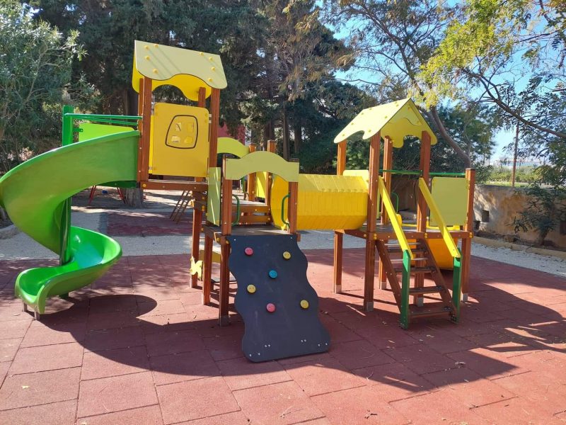 ΛΕΡΟΣ: ΤΟΠΟΘΕΤΗΣΗ ΟΡΓΑΝΩΝ ΠΑΙΔΙΚΗΣ ΧΑΡΑΣ ΣΕ ΣΧΟΛΙΚΕΣ ΜΟΝΑΔΕΣ