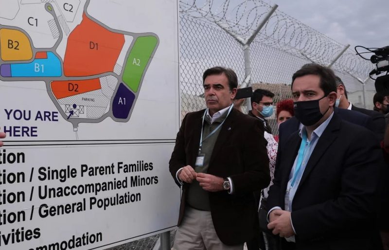 Σχοινάς-Μηταράκης εγκαινίασαν τις νέες κλειστές ελεγχόμενες δομές σε Λέρο και Κω -Τα χαρακτηριστικά τους