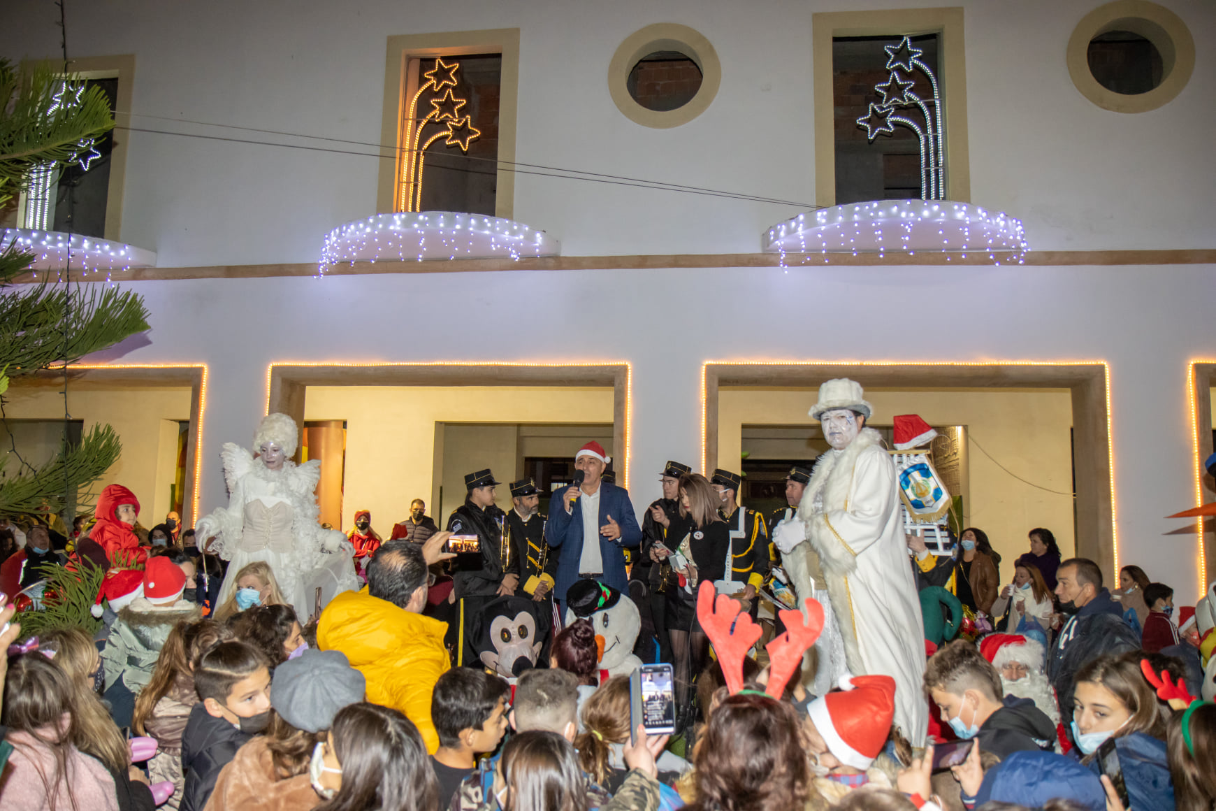 Λέρος: Πλήθος κόσμου στις Χριστουγεννιάτικες εκδηλώσεις του Δήμου