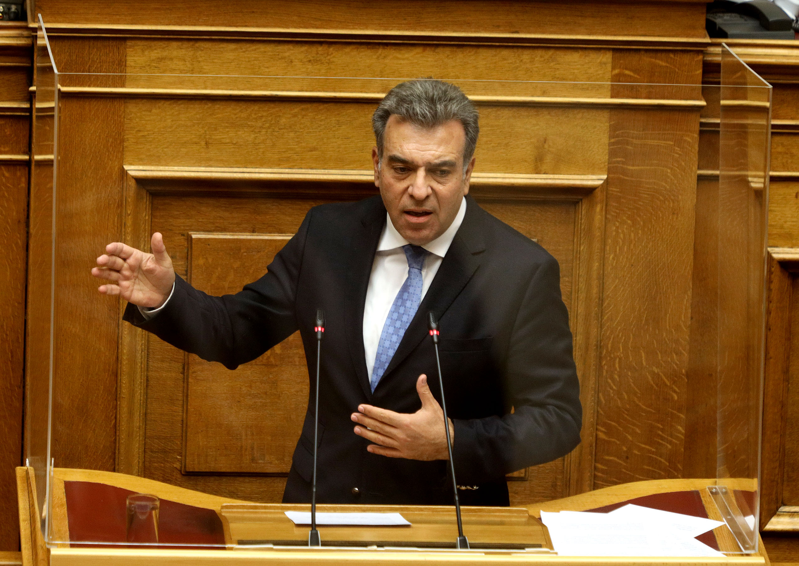 Παρέμβαση του Μάνου Κόνσολα για να δοθεί λύση στο πρόβλημα που έχει δημιουργηθεί με την αδυναμία διενέργειας από τον ΕΟΔΥ στην Κω διαγνωστικών test covid-19