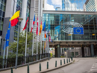 Politico: Η Ευρώπη προετοιμάζεται αθόρυβα για μία υβριδική επίθεση που θα προκαλέσει πολλά θύματα