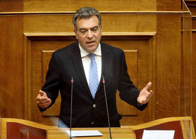 Παρέμβαση του Μάνου Κόνσολα για να ενισχυθεί με περισσότερα δρομολόγια η αεροπορική σύνδεση της Λέρου με την Αθήνα